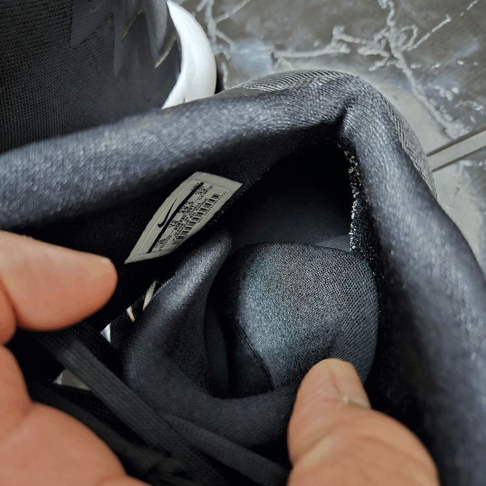 Nike shoes for men - Picture 5 of 7
